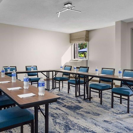 Hampton Inn Ft. Lauderdale-Cypress Creek Fort Lauderdale Exterior photo